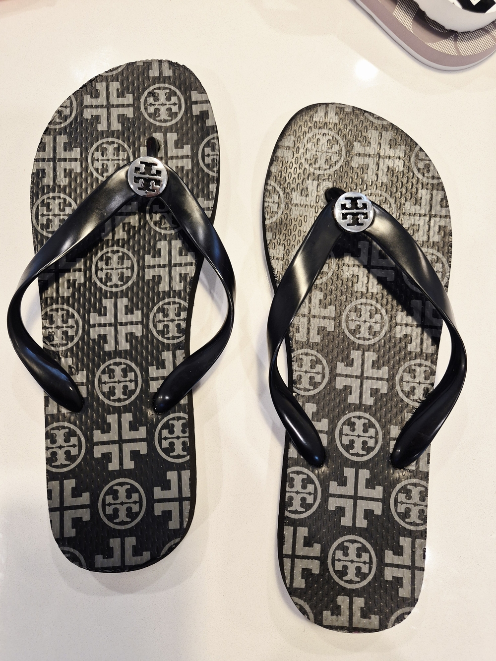 Tory Burch Men’s Black Logo Flip Flops Size 9